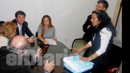 Los foristas anuncian una nueva visita a La Plata en busca de información..