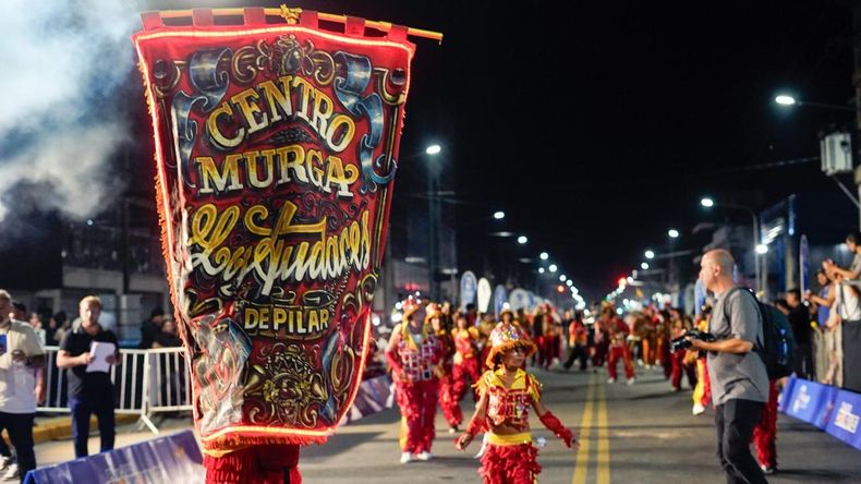 MURGAS LOCALES. La renovada ruta 8, en Pilar Centro, se transformó en corsódromo.