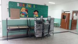 La compra de mobiliario escolar fue una de las principales inversiones..