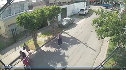 El aberrante hecho ocurrió a plena luz del día en José C. Paz. El aberrante hecho ocurrió a plena luz del día en José C. Paz.