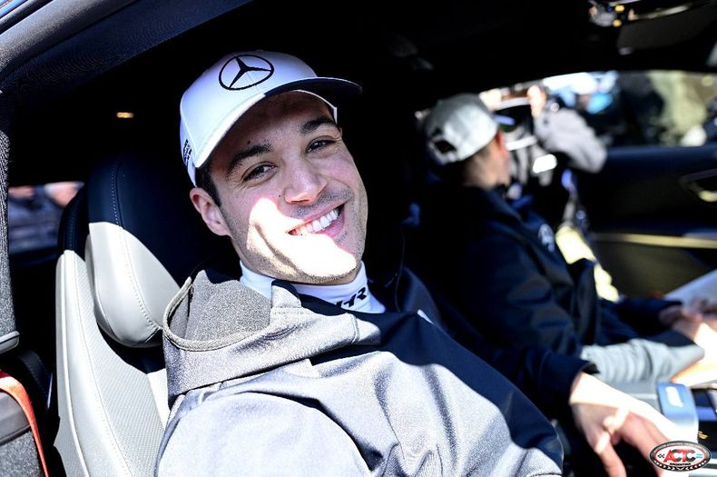 Diego Azar junto a Otto Fritzler en el Mercedes CLE 53.