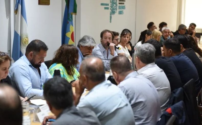 Docentes y estatales arrancaron una nueva paritaria.