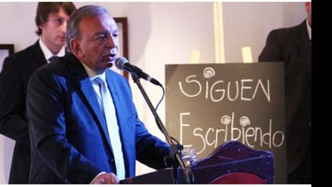 AÚN ESCRIBEN. Zúccaro encabezó el acto por La Noche de los Lápices..