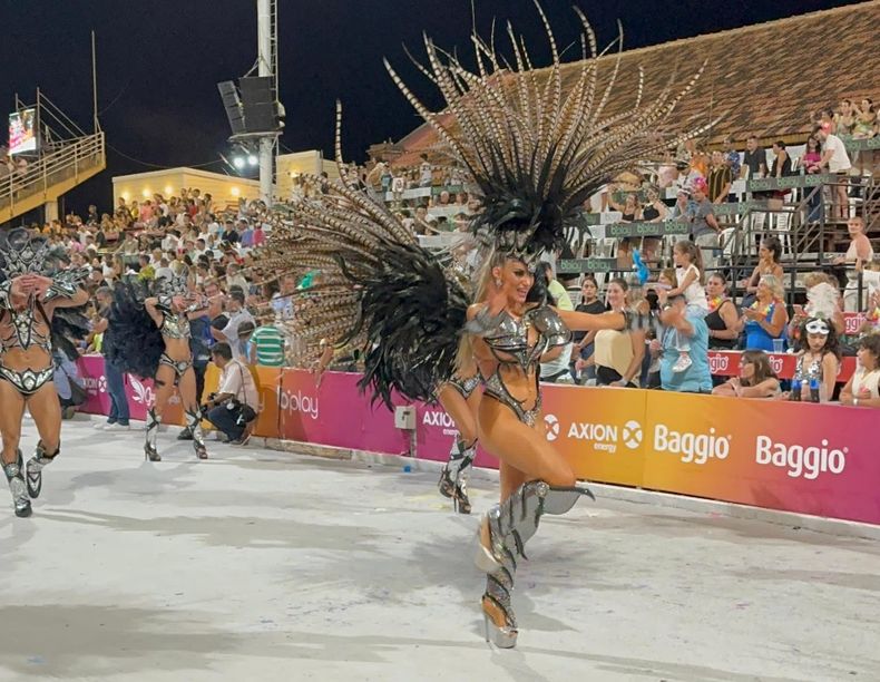 A BAILAR. Catalina Lagomarsino volvió a su segunda casa, el corsódromo de Gualeguaychú.