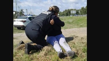 La mujer fue rescatada por la policía municipal de Escobar.