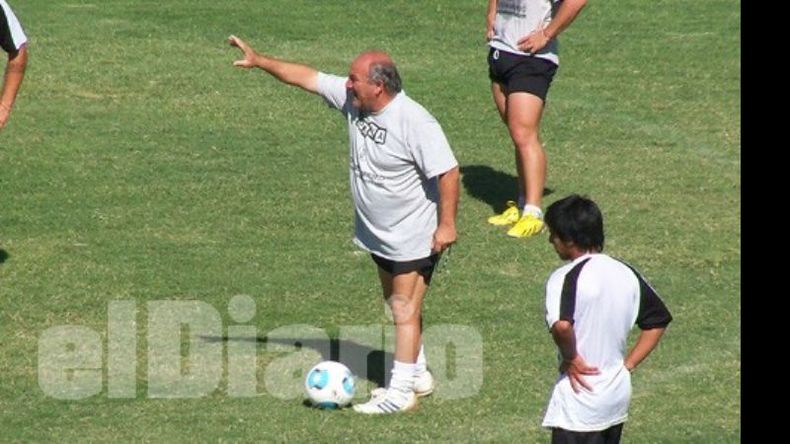 Santángelo se tomará tiempo hasta la práctica de hoy para definir el equipo..