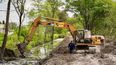 CANAL ALIVIADOR. Se extiende por un kilómetro y medio hasta desembocar en el Río Luján.