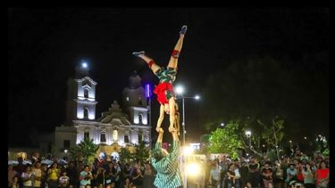 las familias disfrutaron de una nueva noche de pilar en el paseo del centro