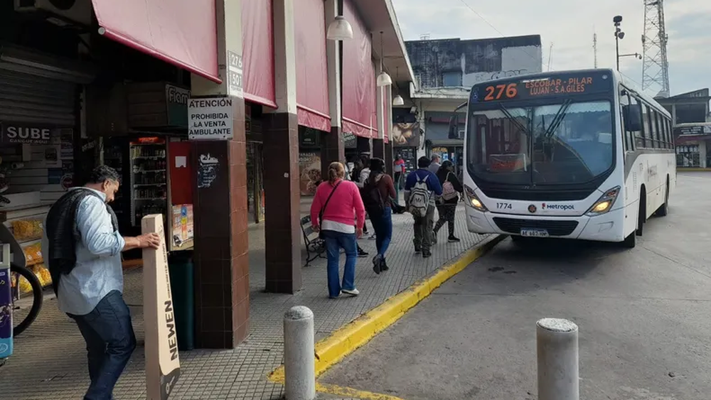 El Ministerio de Transporte de la Provincia anunció el monto que subirán los pasajes de los micros desde el martes, en base a la inflación y los combustibles.