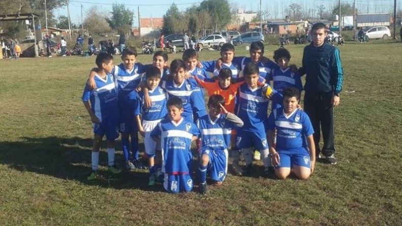 JUEGO. San Jorge y uno de sus equipos de Fútbol 11..