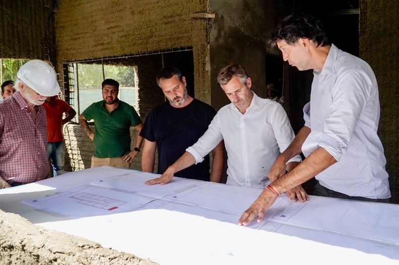 PLANIFICACIN Federico Achval supervis la marcha de los trabajos