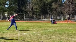 LANZAMIENTO. Luca Graccia, del colegio Los Robles, clasificó a la final Provincial en lanzamiento de jabalina Sub 14.