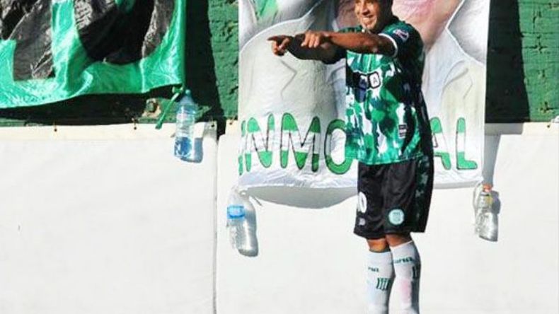 Ruiz ascendió con Excursionistas..