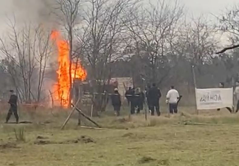 Algunas de las casillas fueron prendidas fuego.