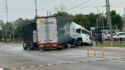 PARQUE INDUSTRIAL. El accidente se produjo en Avenida Frondizi y calle 9. PARQUE INDUSTRIAL. El accidente se produjo en Avenida Frondizi y calle 9.