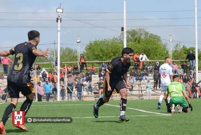 GOLEADOR. Matías Gómez grita el gol del empate parcial de Atlético en Korn.