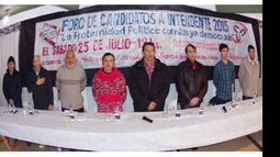 CONCURRENCIA. Los participantes del debate, en fila..