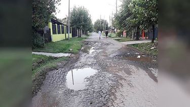 ESQUIVANDO POZOS. La calle Entre Ríos, la más complicada..
