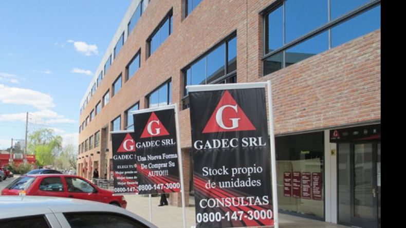 Denuncias. En sus oficinas de Pilar, Gadec dejó decenas de daminificados..