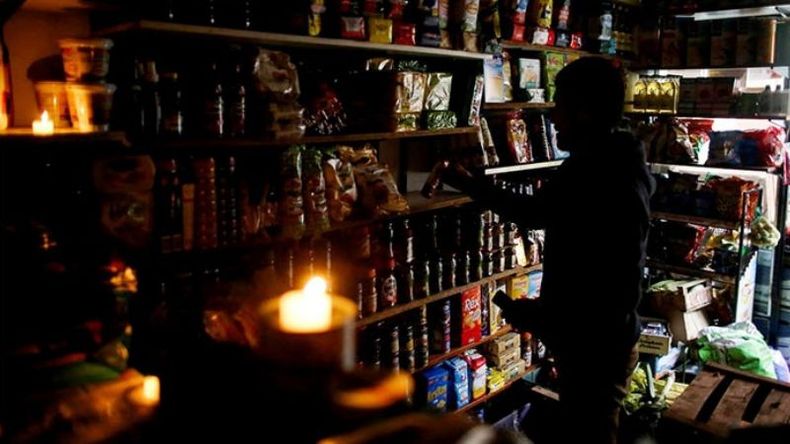 A OSCURAS. Los apagones por los que el ENRE sancionó a Edenor afectaron a unos 2,3 millones de usuarios..