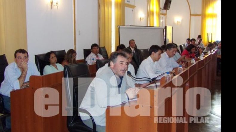 El oficialista, Trindade, presentó el proyecto que encendió la mecha..