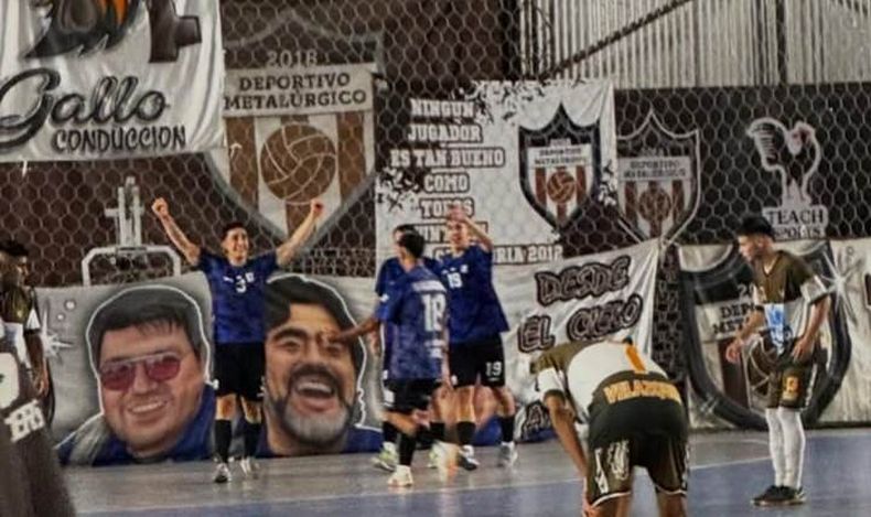 NO SE DIO. Metalúrgico no pudo Estrella, que festeja el ascenso.