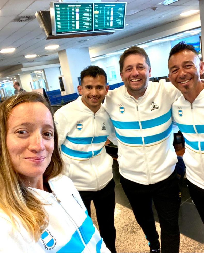 Pilar tendrá a la maratonista, Florencia Borelli, y al entrenador Hugo Bresani en Chile 2023.