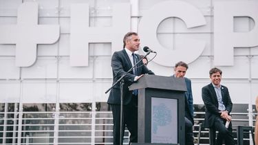 El intendente Federico Achával se mostró visiblemente emocionado en la inauguración del Hospital Central de Pilar.