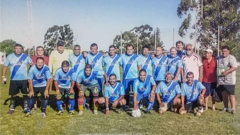 El plantel de Presidente Derqui que compitió en el Nacional de Entre Ríos..