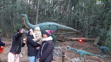 un paseo por parque pilar jurasico