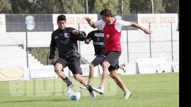 Tras la lluvia, Fénix hará la primera práctica de fútbol hoy en el estadio..