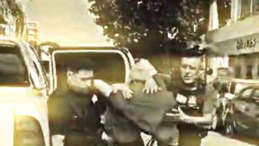 SEXTO DETENIDO. Sería quien condujo la camioneta para trasladar el cuerpo.