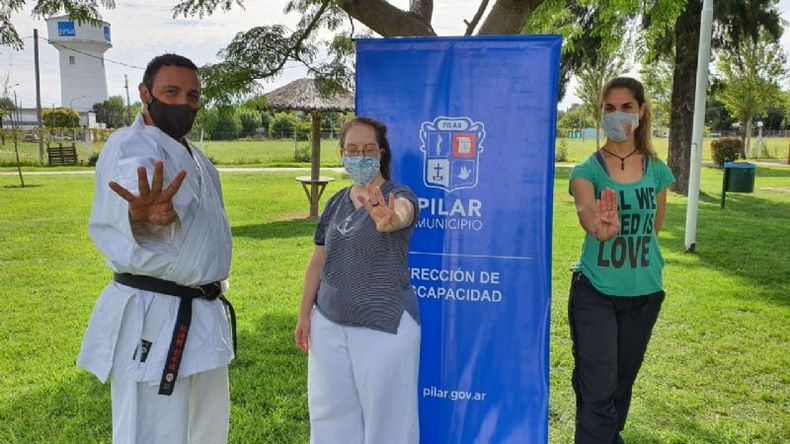 foto#ParaKarate Hoy, Deborah, Soledad y Flavia integrantes del taller de la Dirección de Discapacidad, empezaron los entrenamientos para participar x #Pilar del 4to. Torneo Open Femenino Nacional de Karate modalidad KATA convencional y Discapacidad Visual. Vamos Campeonas de la vida..