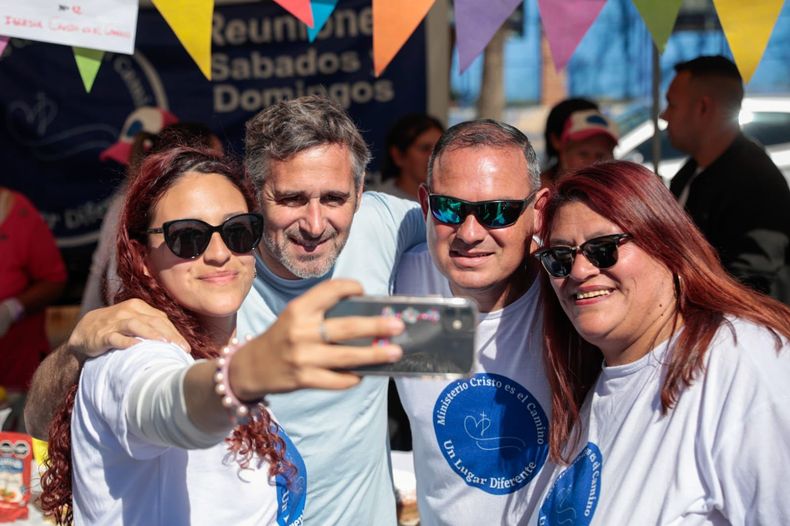 LAGOMARSINO. El intendente compartió junto a los vecinos las Fiestas Patronales.&nbsp;