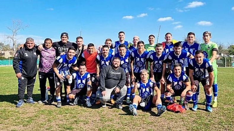 TRIUNFAZO. Metalúrgico es pura felicidad tras ganarle a Malvinas. (FOTO: MARIO CACEREZ)..