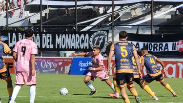 ESCOLTA. Real Pilar viene de superar 3-1 a Dock Sud y es escolta de la B con 26 puntos.