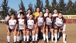 EQUIPO. Las chicas de Monterrey tiene 19 puntos en el torneo de la Liga Escobarense.