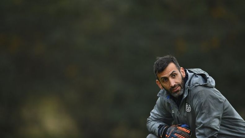 ÍDOLO. Torrico acordó su continuidad y esta mañana ya trabajó en Mapuche..