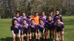 EQUIPO. La categoría Sub 16 de Gauchitos/Escuela Municipal que representó a Pilar.