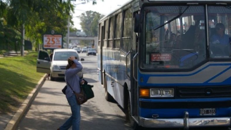 Colectivos, trenes y subtes adherirán a la medida de fuerza. Sin embargo, el transporte funcionará con horario reducido.