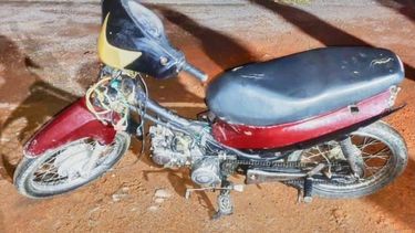 La motocicleta utilizada por el delincuente para desplazarse y escapar de la policía.&nbsp;