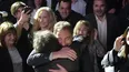 ABRAZO. Javier Milei quiere que Diego Santilli encabece la boleta bonaerense.
