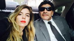 Dalma y Diego esperan verse este sábado en Pilar..