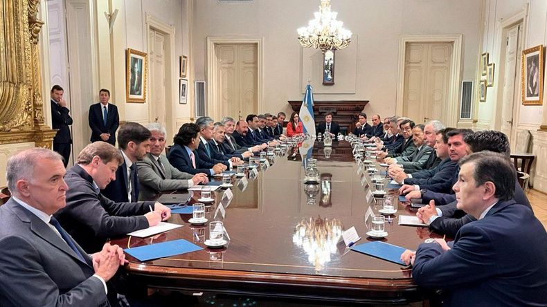 REUNIÓN. Milei mantuvo este martes su primera reunión con los 23 gobernadores y el Jefe de Gobierno porteño &nbsp;