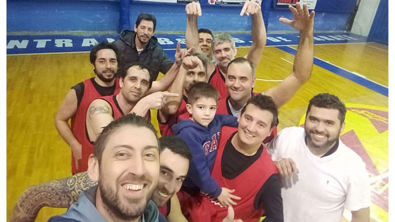 VICTORIA. Sportivo festejó agónicamente en Zárate..