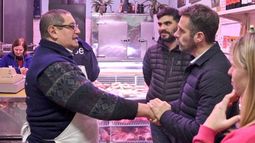 SALUDOS. Achával acumula buenas noticias para su candidatura desde el domingo..