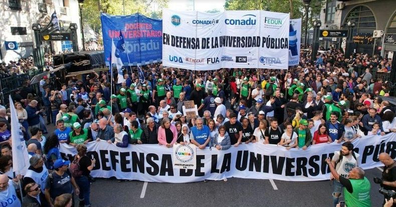 RECLAMO Las universidades marcharon en 2025 para exigir financiamiento