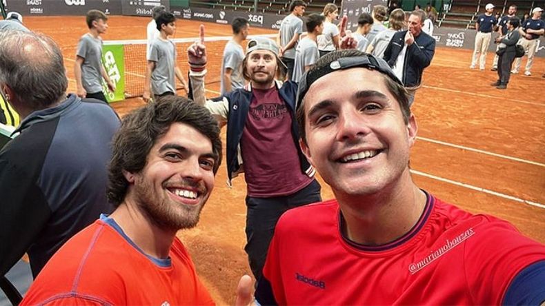 CAMPEONES. Casanova y Taverna felices tras la consagración..