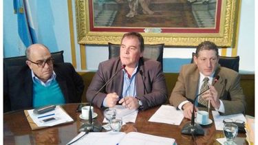 AUTORIDADES. Trindade quedó ratificado al frente del HCD..