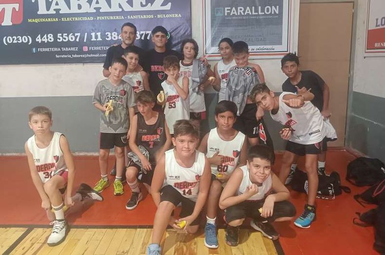 Presidente Derqui también se quedó con el duelo de Mini por 67-37.